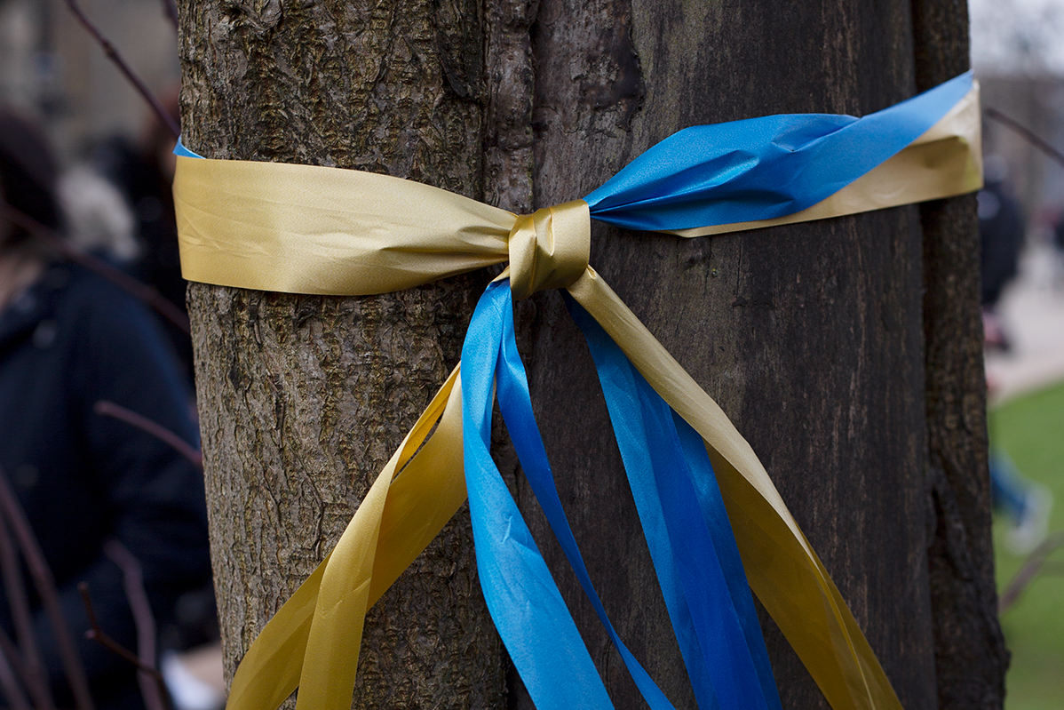 Ribbons in the colours of the Ukrainian flag